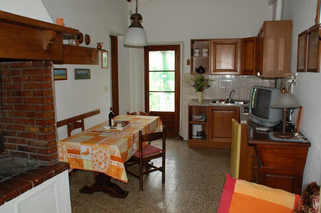 Villa Due Piani Barberino di Val dʼElsa Habitación foto